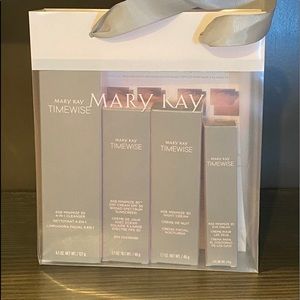 Mary Kay - Time Wise Cleanser